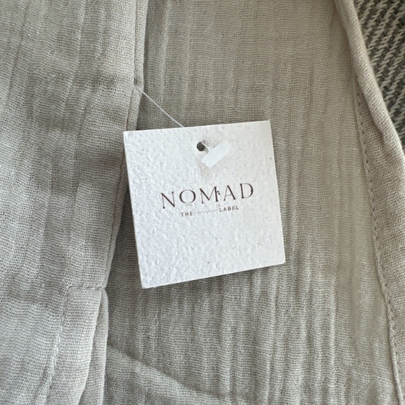 Nomad the Label NWT Caro Cotton Top in Stone, size Large. - Picture 5 of 6